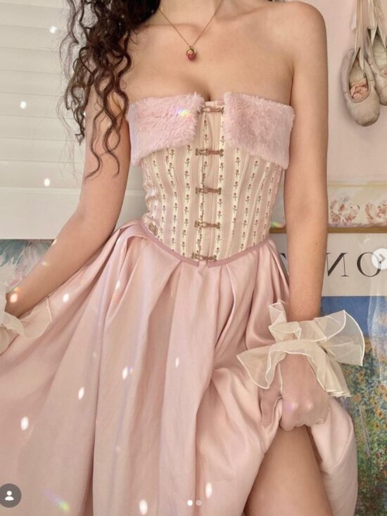 Lacemade Tops - LACEMADE Snow Rhodomyrtus balletcore pink floral corset w/faux fur trim size XS